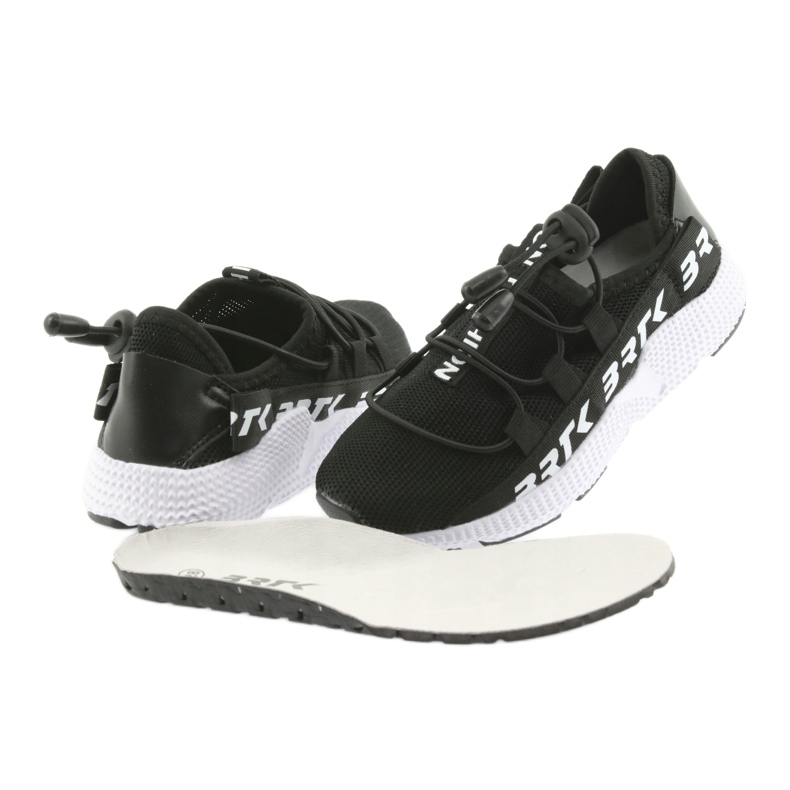 Zapatilla deportiva negra Bartek 55109 plantilla piel blanco negro 4