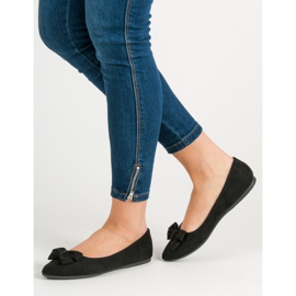 Ch. Creation Bailarina De Ante En Spitz negro 2 Ch. Creation Bailarina De Ante En Spitz negro 2