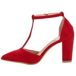 Primavera Bombas rojas en un pilar rojo 1 Primavera Bombas rojas en un pilar rojo 1