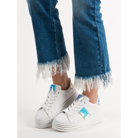 SHELOVET Zapatos blancos en la plataforma 2