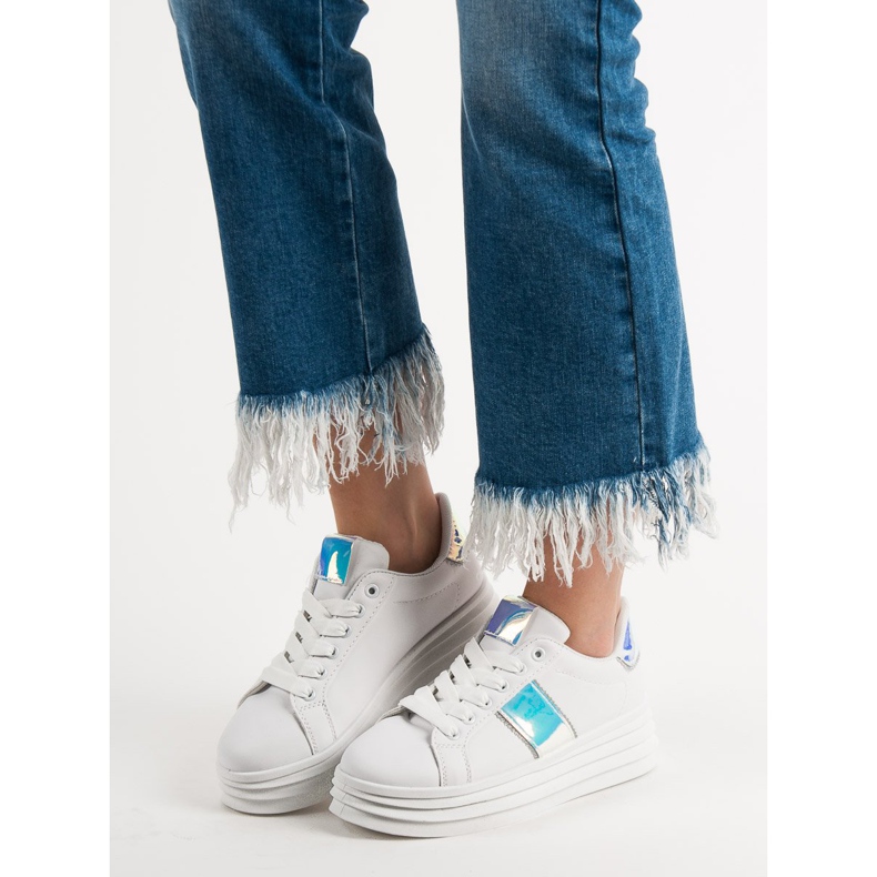 SHELOVET Zapatos blancos en la plataforma 2