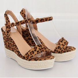 Sandalias en el tacón de cuña leopardo JS-2952 Leopardo marrón 2