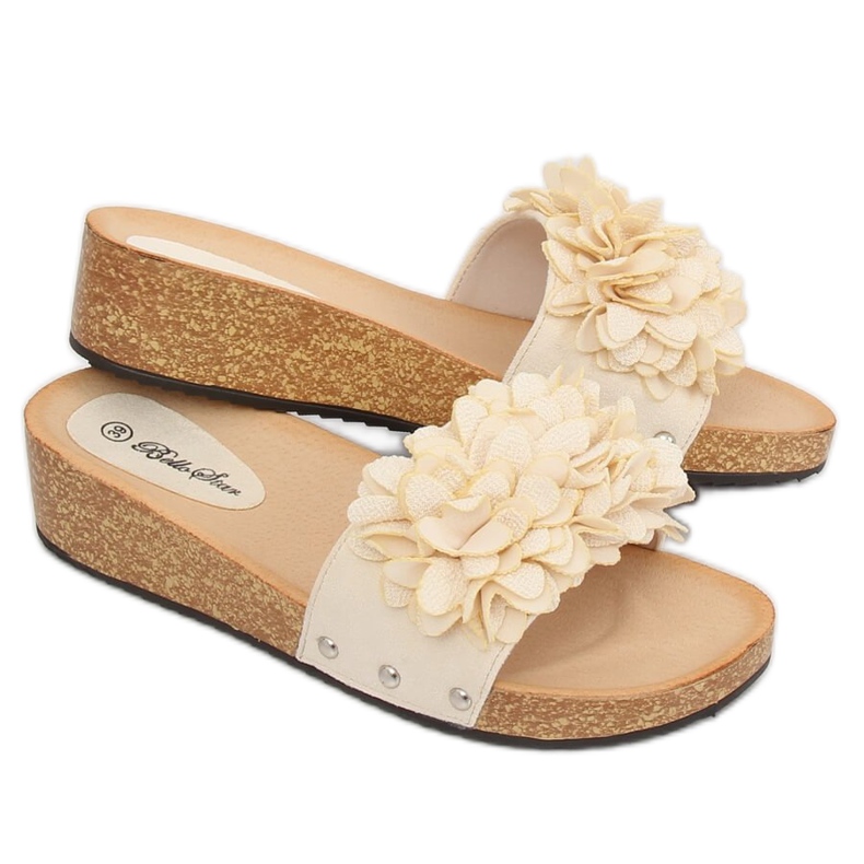 Zapatillas beige con flores S63 Beige 1