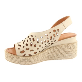 Sandalias cuña Badura 4812 beige 2