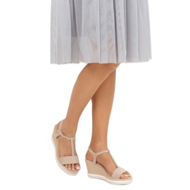 Sandalias beige con cuña H-59 Beige 1