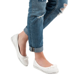 SHELOVET Bailarina con encaje blanco 5