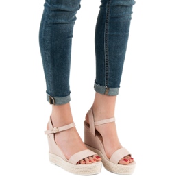 Ideal Shoes Sandalias de cuña con estilo beige 2