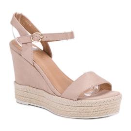 Ideal Shoes Sandalias de cuña con estilo beige 3