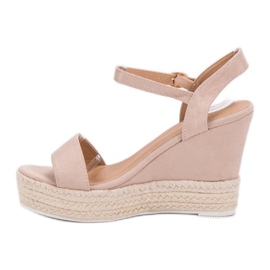 Ideal Shoes Sandalias de cuña con estilo beige 4
