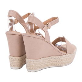Ideal Shoes Sandalias de cuña con estilo beige 1