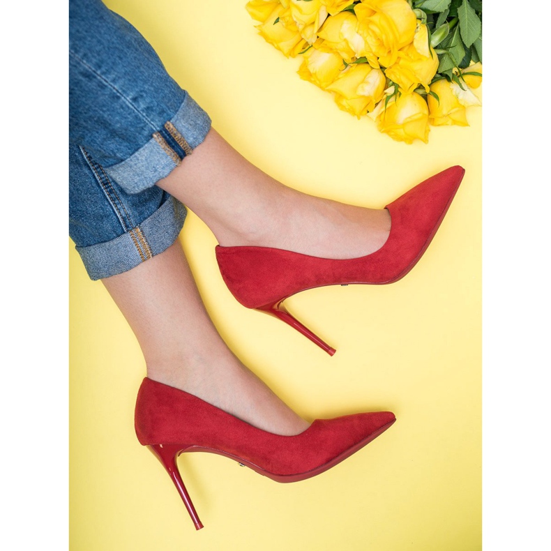 Seastar Bombas en un pin rojo 2