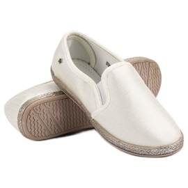 Balada Slipons blancos 1 Balada Slipons blancos 1