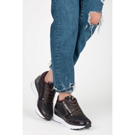 Kylie Calzado deportivo en una cuña multicolor 4