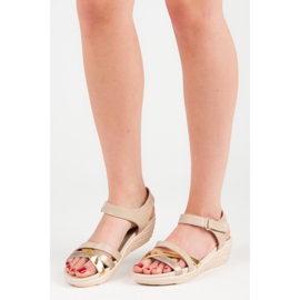Kylie Sandalias con velcro beige 1