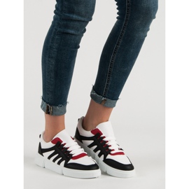 Calzado deportivo cómodo blanco negro 1 Calzado deportivo cómodo blanco negro 1