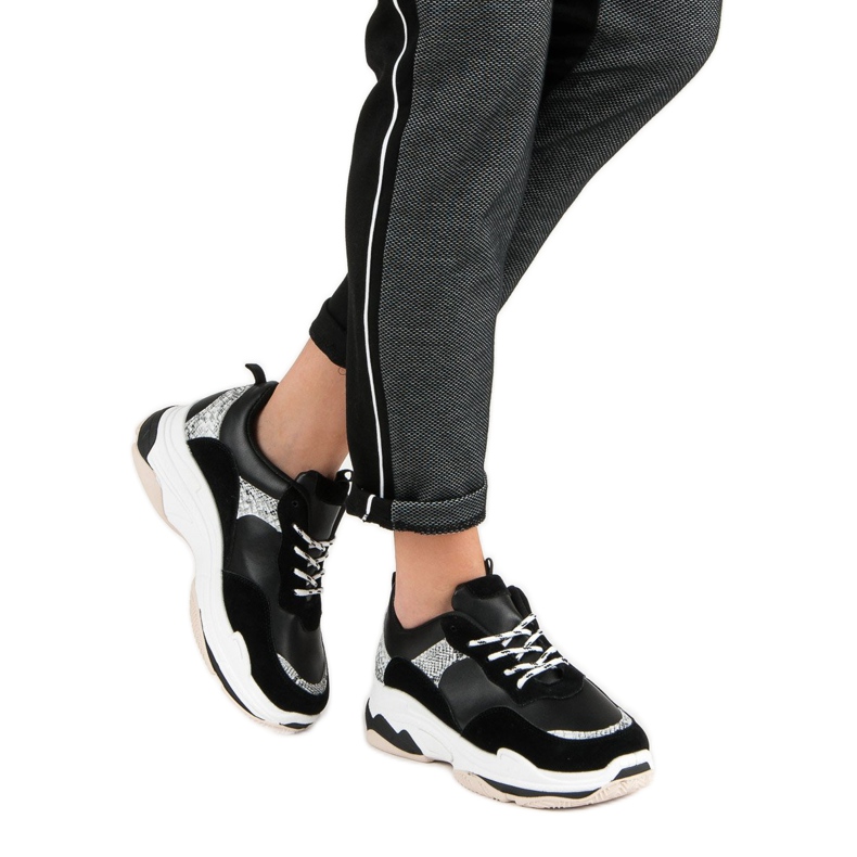 Zapatillas Negras Con Estampado negro 2