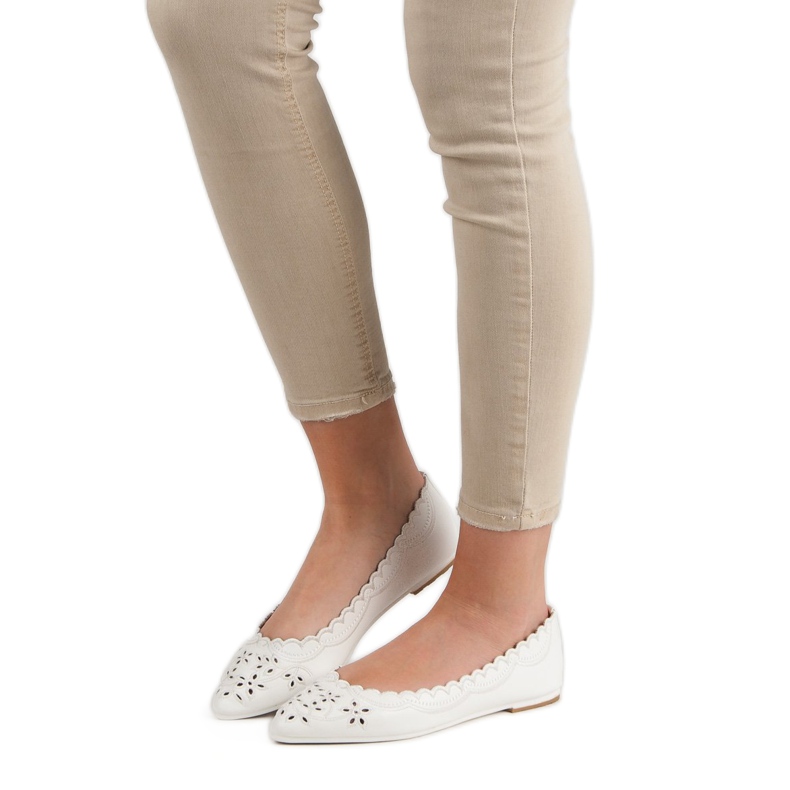 Bailarina en Spitz VICES blanco 2 Bailarina en Spitz VICES blanco 2