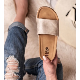 Kylie Pantuflas beige brillante 3