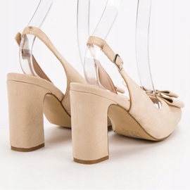 Vinceza Sandalias en una barra beige 6