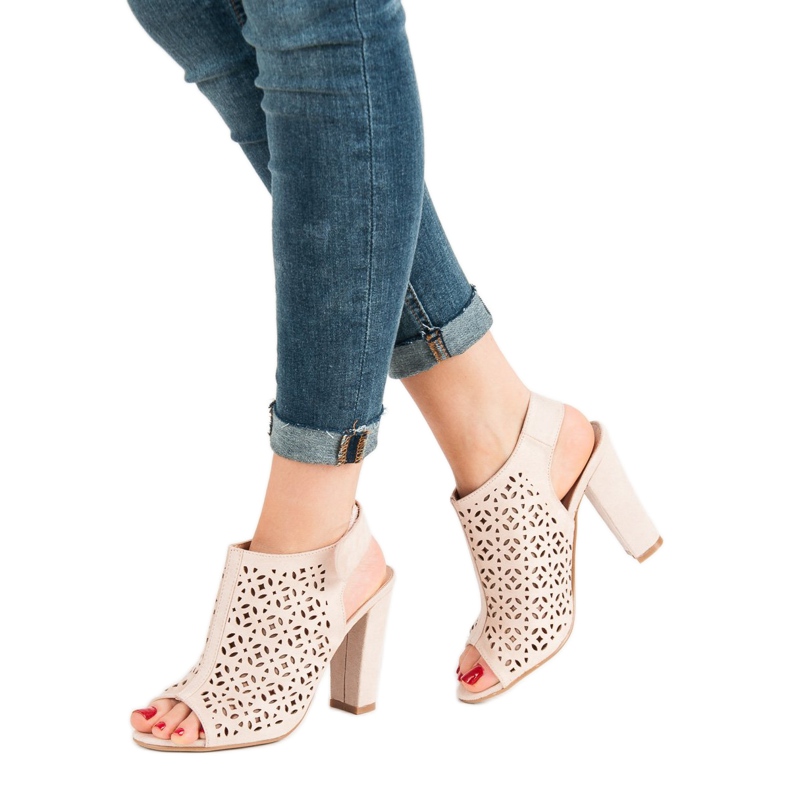 Queen Vivi Sandalias caladas con empeine rosado 1