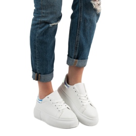 Renda Zapatos blancos en la plataforma 1 Renda Zapatos blancos en la plataforma 1