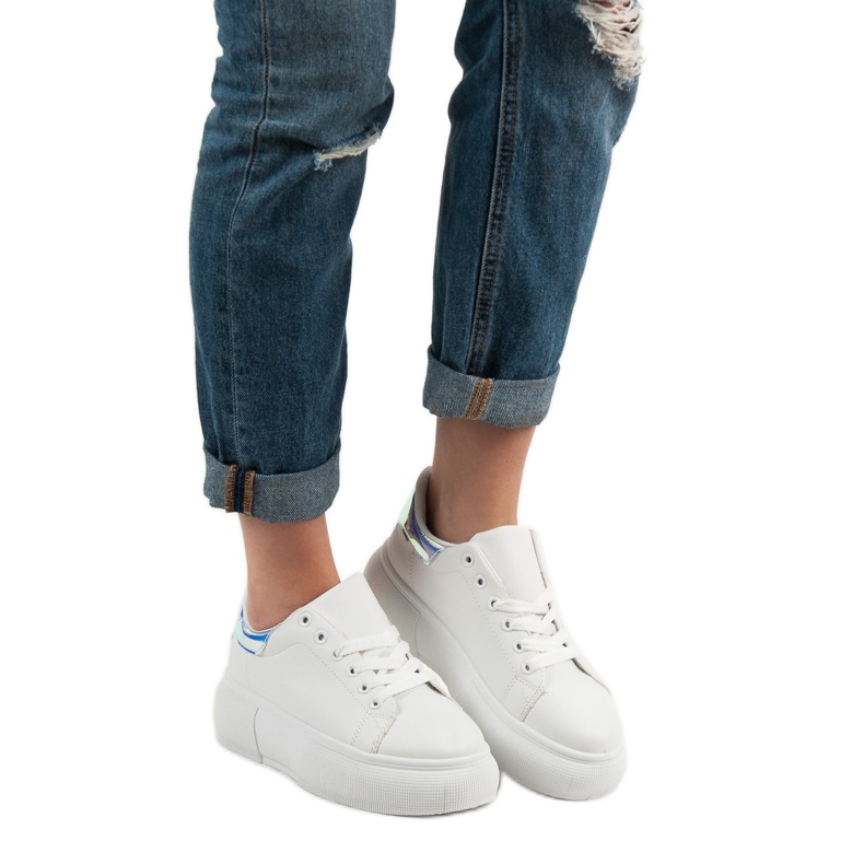 Renda Zapatos blancos en la plataforma 1 Renda Zapatos blancos en la plataforma 1