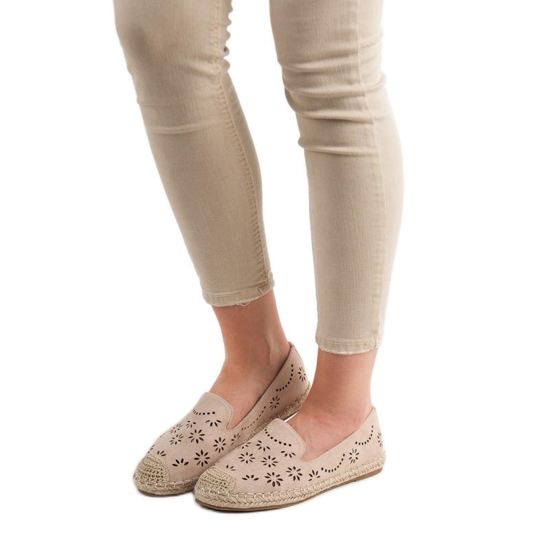 Primavera Señores calados beige 1