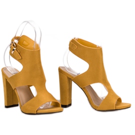 Ideal Shoes Sandalias de tacón sexy amarillo 5