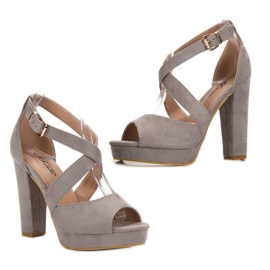 SHELOVET Sandalias en la plataforma gris 6