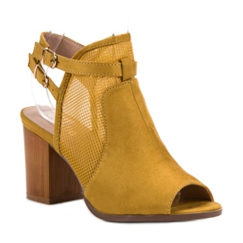 Evento Sandalias cerradas con estilo amarillo 3