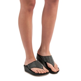 Kylie Chanclas de cuña negro 3