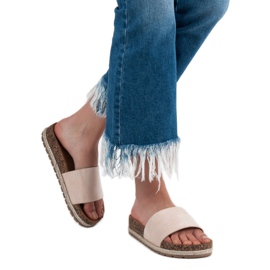 Bestelle Pantuflas clásicas de gamuza beige 2