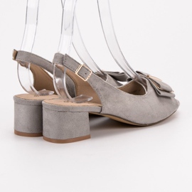Evento Sandalias elegantes con tacones altos gris 5