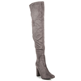 Seastar Mosqueteros de ante en un pilar gris 1 Seastar Mosqueteros de ante en un pilar gris 1