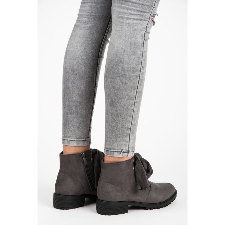 Bestelle Botas con lazo gris 1 Bestelle Botas con lazo gris 1