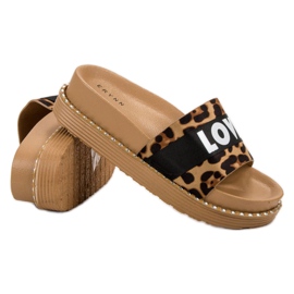 Erynn Zapatillas de gamuza Love marrón 1