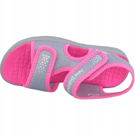 Sandalias New Balance Sandal K K2031GRP rosado gris 2