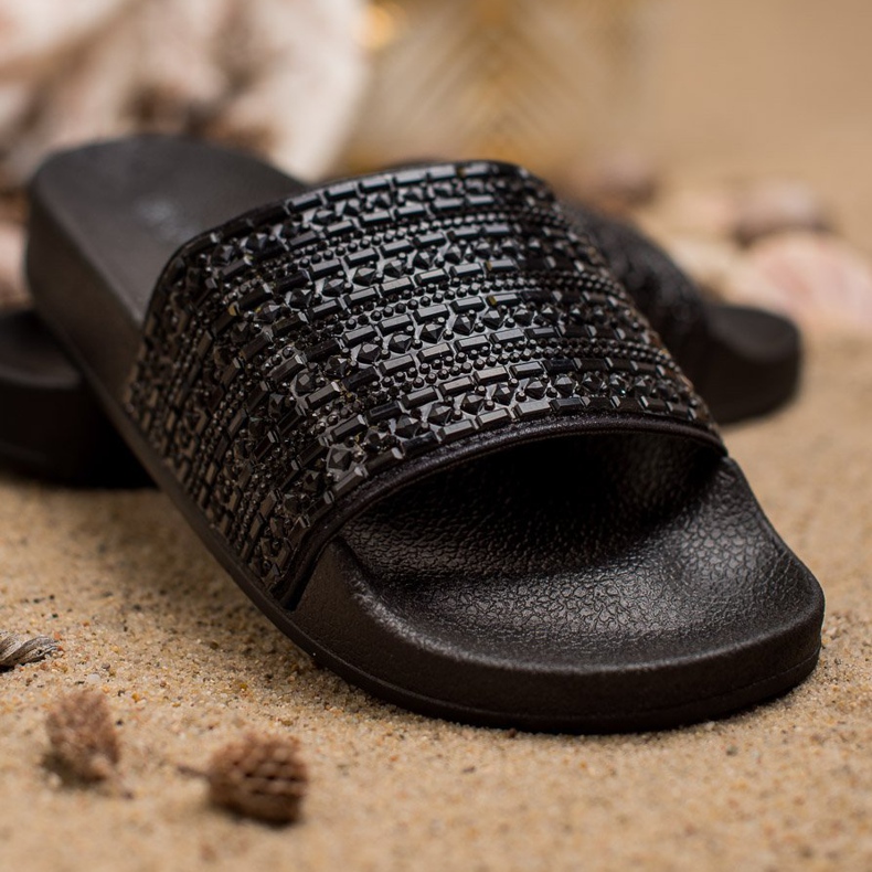 Queen Vivi Pantuflas con Cristales negro 1 Queen Vivi Pantuflas con Cristales negro 1