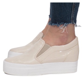 Deportivas Lacadas Sobre Cuña KB-125 Beige 1