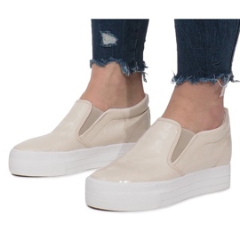 Deportivas Lacadas Sobre Cuña KB-125 Beige 3