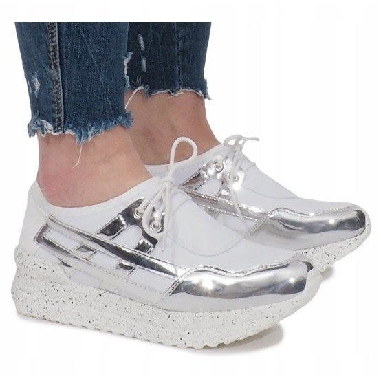 Zapatillas deportivas blancas en la plataforma Calixte blanco 1