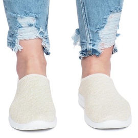 Deportivo beige burdeos 1