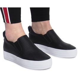 Zapatillas negras caladas en una cuña Rockvale negro 2 Zapatillas negras caladas en una cuña Rockvale negro 2