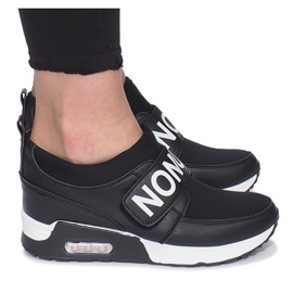Zapatillas deportivas negras en la cuña Monon negro 3