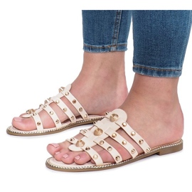 Zapatillas beige con tachuelas Rabelle 2