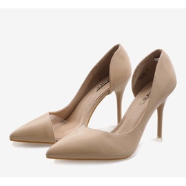 Tacones asimétricos barnizados beige GH11541 3