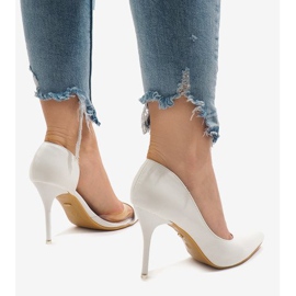 Tacones asimétricos barnizados blancos GH11541 4