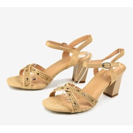 Sandalias de tacón beige 62225 1