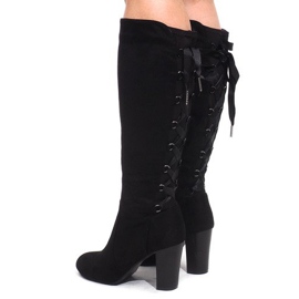 Botas de ante en una barra B02 Negro 4