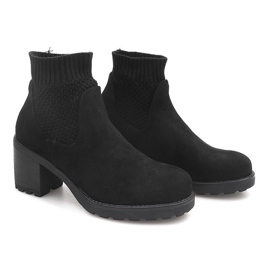 Botas calientes en un calcetín de tacón D2130 Negro 3